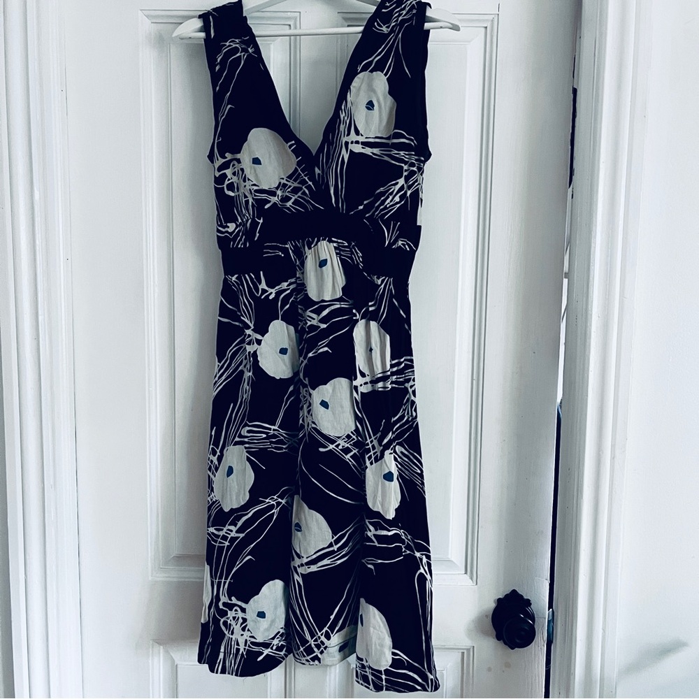 MARC JACOBS Elegant Black and White Floral Dress Size US6